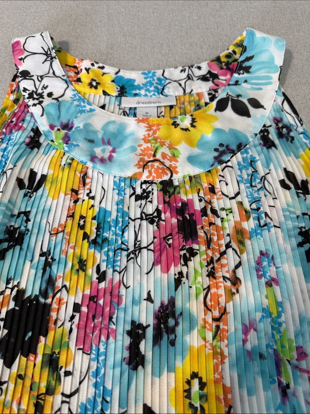 Dress barn Multicolor Sleeveless Floral Pleated Camisole Top Size Medium - Picture 13 of 14